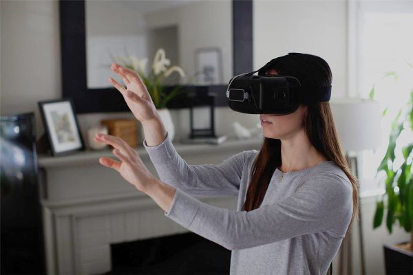 如何利用VR交互技术改变我们的日常生活