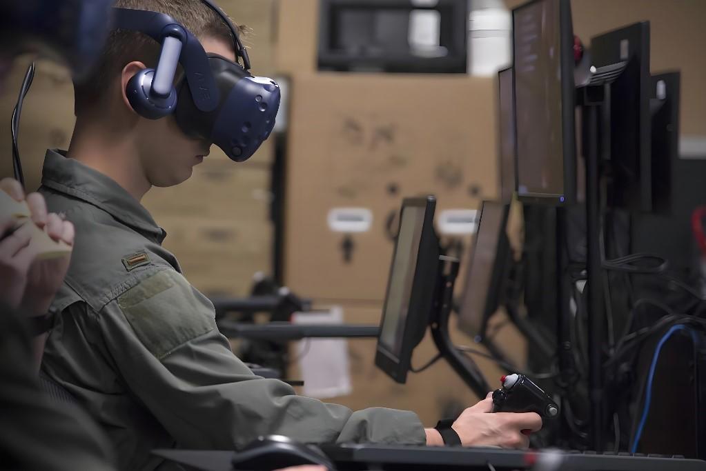 VR技术在装备维修教学中的研究运用