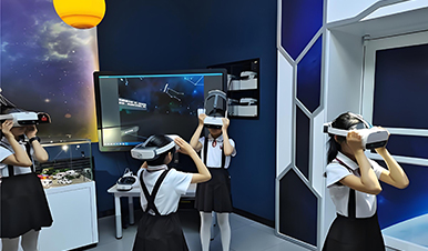基于SWOT视角的VR技术在中小学教育的研究